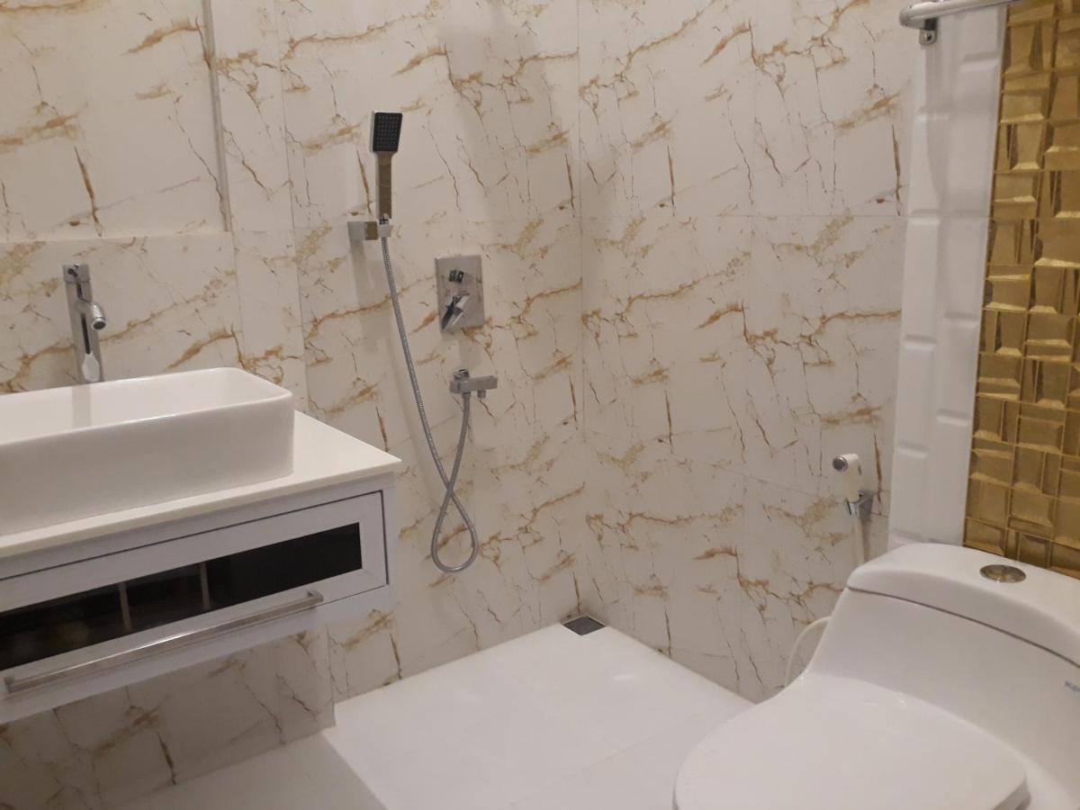 Alsalam Syariah Guesthouse Surakarta  Экстерьер фото